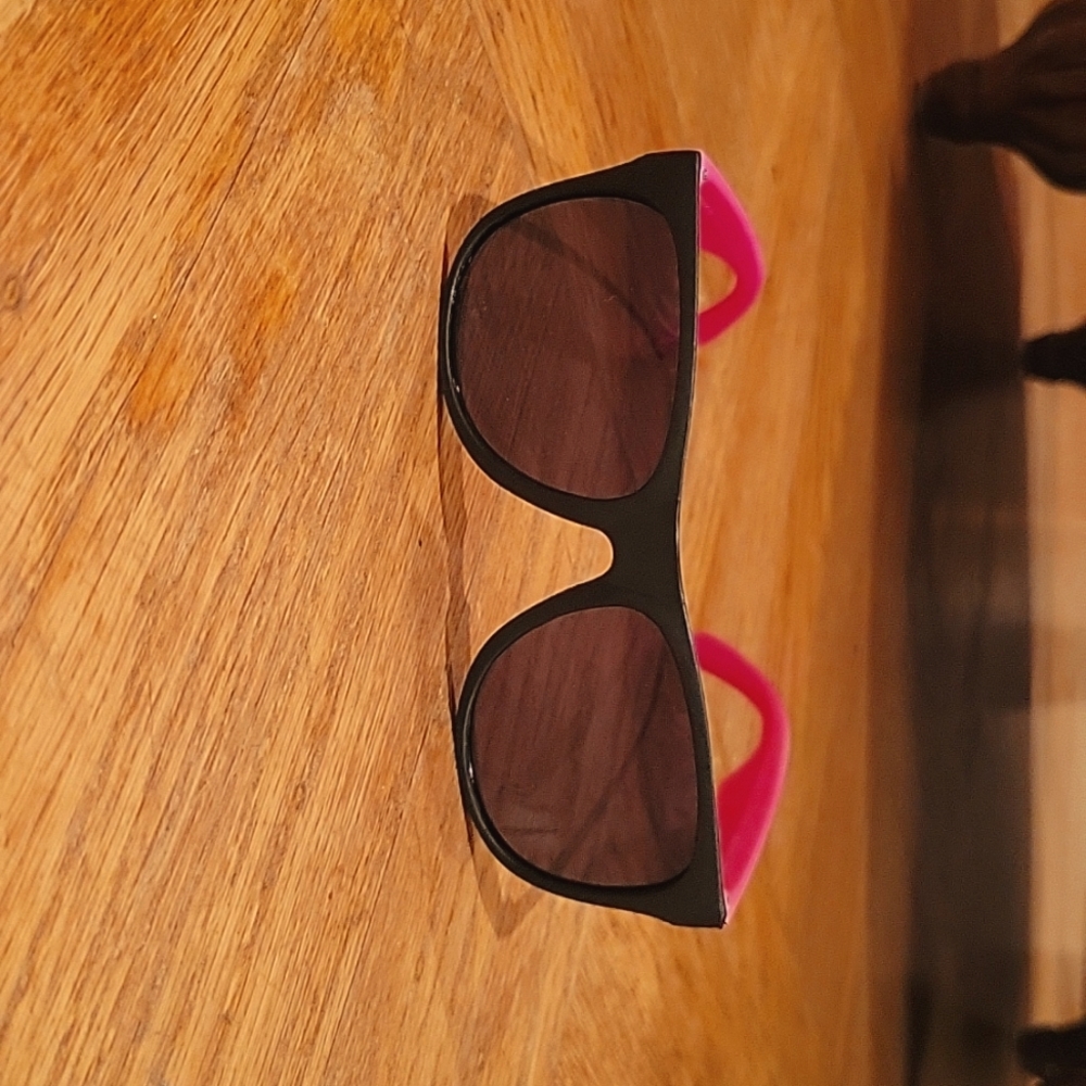 Simple Pink Sum Glasses